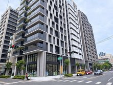 捷運後驛站旁黃金三角窗店霸誠意出售