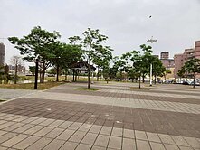 小港森林公園☆華山國小旁寧靜騎樓透店