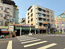 鹽埕埔捷運崛江商圈創業便宜透天金店面