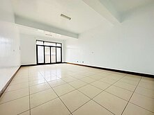 漢民商圈金店面#商圈林立結市#超大空間內外翻新整理