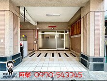 興安商圈｜豐邑建設臨10米路震後別墅店面｜門前雙車