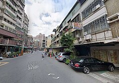 衛武營【鳳新高中】㊣路店住透天