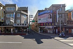 大竹市區超值透天~公園旁有天有地近麥當勞別墅看過來