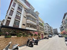 近小港國小｜中船一村｜雙衛浴開窗｜稀有二樓公寓