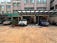 潭子區震後別墅｜前院併排雙車｜一樓孝親房