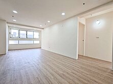 A案中山醫大慶五權比佛利山莊視野大三房車位我承辦