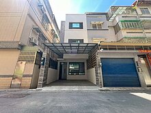 小港餐旅大學活巷進出邊間翻新漂亮車庫透天