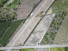 美濃國道十號延伸線旁農地