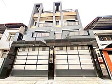 松【全新完工臨路別墅★樹孝路商圈★新平國小】