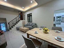 大東捷運站精緻超美公寓一樓停雙車