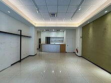 火車站金店面附雙平車★近台元★室內大空間