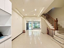 屋主大降200萬💯💯中醫商圈震後 雙車別墅🏡