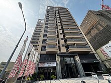 捷運R5前鎮高中站|近五甲商圈|英倫亞灣二房車位