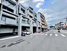 棒✨黃金店面💎豐原市中心📍有電梯👆