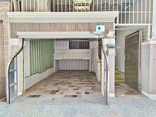 亞灣區|獅甲捷運站|勞工公園|活巷車庫透天