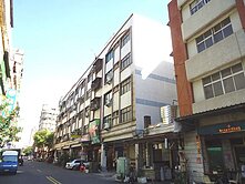 輕軌凱旋二聖站透天店住