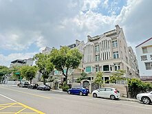 我是承辦七期惠文學區可3車朝南5房別墅