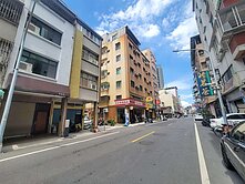 英明國中臨路車庫透天