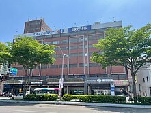 縣政特區★家樂福商圈7米面寬★百坪黃金店面
