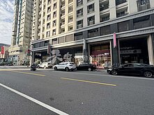 左營核心-三鐵共構1+2樓大面寬漂亮樓店-精緻裝潢