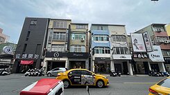 面漢神百貨 黃金店面