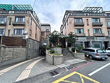 東森壯壯-里長。沙鹿家樂福住店別墅