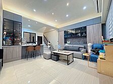 五甲鳳翔~輕屋齡百萬裝潢四套房雙車豪墅