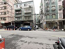 板橋滿平街透天店住