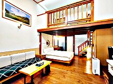 溫泉公園旁優美原木樓中樓1+1房超值車位溫泉宅