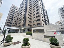 由鉅AZ學生活～室內32坪大空間～實登價格超值三房