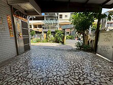西屯角地買地送屋土地有48坪~離捷運站550公尺