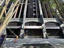 房仲JJ縣三遠百AI★國賓大悅車道口大面寬店面三車