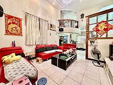 交流道旁前院停車美別墅