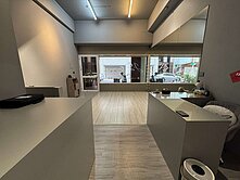 鹽埕稀有大坪數店住