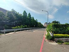 🏡住好佳🏡龍安區旁稀有1樓6房門前可停車