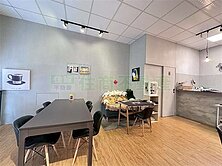 南台比佛利黃金樓店