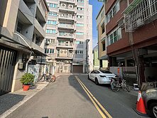 ★近大立百貨公司*出租美3大套房*包租公的最愛