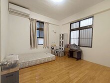 S科技廊帶橋頭翻修大三房三樓美寓