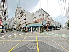 降價220萬買新平國小旁雙車位透天比大樓划算