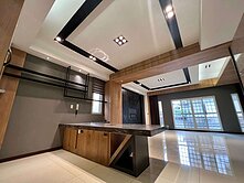 稀有『惠來英國』邊間電梯雙車透天