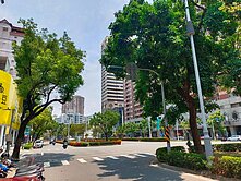 民生林蔭大道旁近雄商翻新車庫透天