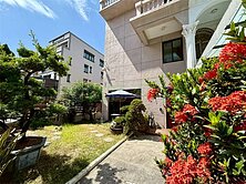 🚩住商水原｜湖美角窗庭院別墅｜三面臨路大庭院