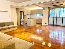 親友專任！美麗華裝潢邊間3樓，大四房兩廳兩衛！