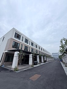 專任超美超Ａ案上立家喜這戶條件最好！有大後院雙車位