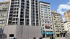 富享榮華邊間大3房加坡平車位