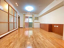 承義佩樺｜曉明女中大四房尬車位