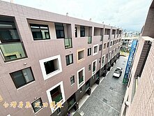 宜市東區全新四套房挑高別墅