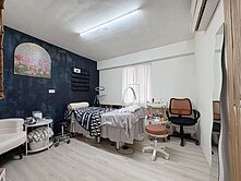 岡山前峰商圈❤️文青活巷大地坪透天❤️自有車庫