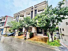 棒👍三面採光別墅💯入住免整理✌門前車庫🚘