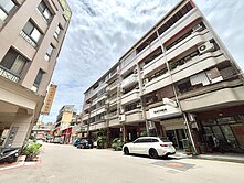 親友件科博館｜西屯路商圈12米超大面寬店面